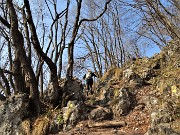 34 In decisa salita per cima Monte Zucco